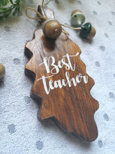 Load image into Gallery viewer, Large Wooden Hanging Oak Leaf & Acorn