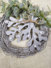 Load image into Gallery viewer, Wooden Mistletoe
