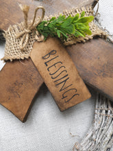 Load image into Gallery viewer, Primitive decorative Cross
