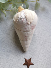 Load image into Gallery viewer, Quilted strawberries
