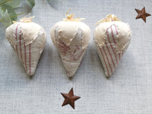 Load image into Gallery viewer, Quilted strawberries
