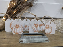 Load image into Gallery viewer, Set of 6 pumpkin tags
