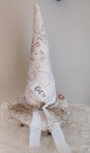 Load image into Gallery viewer, Quilted Witches hat
