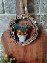Load image into Gallery viewer, Mini Wreath with pot of mini carrots
