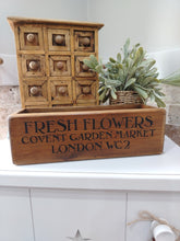 Load image into Gallery viewer, Rustic wooden crate - Fresh Flowers

