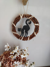 Load image into Gallery viewer, 8" Wreath with wooden Black Cat
