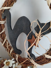 Load image into Gallery viewer, 10" Wreath with wooden Black cat
