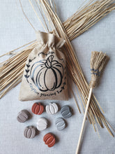 Load image into Gallery viewer, Pumpkin table decor,
