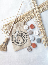Load image into Gallery viewer, Pumpkin table decor,

