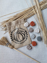 Load image into Gallery viewer, Pumpkin table decor,
