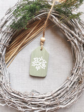 Load image into Gallery viewer, Small Wooden Autumn Tags - White detailing

