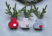 Load image into Gallery viewer, Wooden mini Vase
