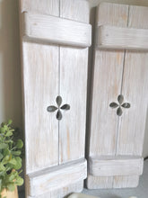 Load image into Gallery viewer, Wooden decorative Shutter panel - Petal
